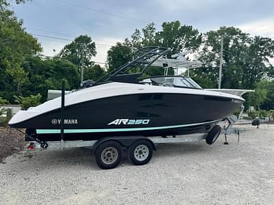 BOATZON | Yamaha Boats AR250 2023 BOATZON | Yamaha Boats AR250 2023