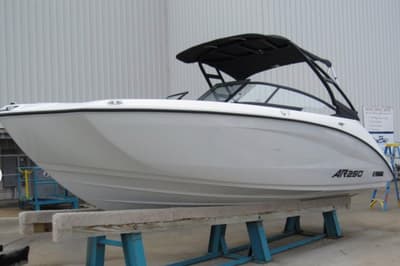 BOATZON | Yamaha Boats AR250 2024