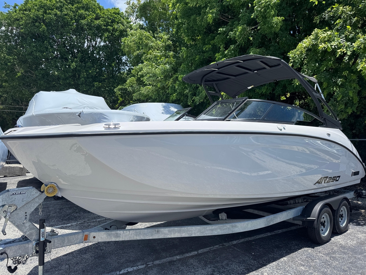 2025 Yamaha Boats AR250 - Sold Boat