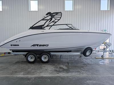 BOATZON | Yamaha Boats AR250 2025 BOATZON | Yamaha Boats AR250 2025
