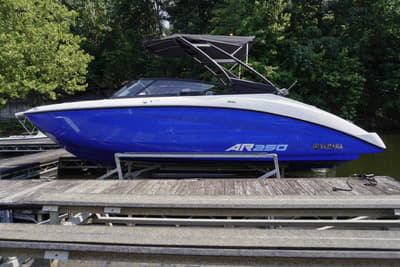 BOATZON | Yamaha Boats AR250 2025 BOATZON | Yamaha Boats AR250 2025