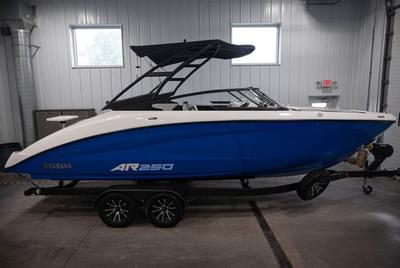 BOATZON | Yamaha Boats AR250 2025 BOATZON | Yamaha Boats AR250 2025