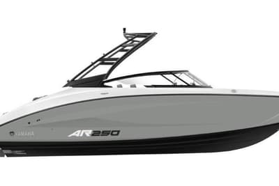 BOATZON | Yamaha Boats AR250 2026