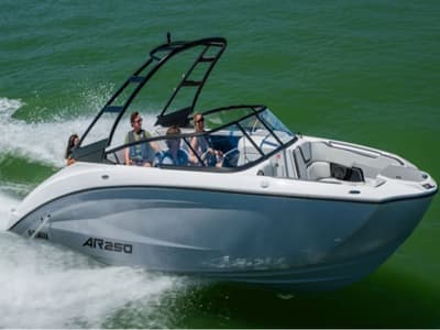 BOATZON | Yamaha Boats AR250 2027