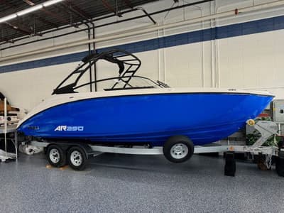 BOATZON | Yamaha Boats AR250  PENDING 2025