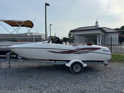 BOATZON | Yamaha Boats LS2000 2001