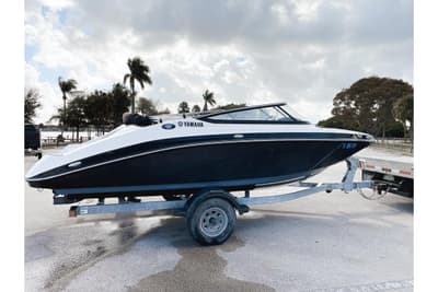 BOATZON | Yamaha Boats SX195 2023