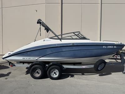 BOATZON | Yamaha Boats SX210 2019