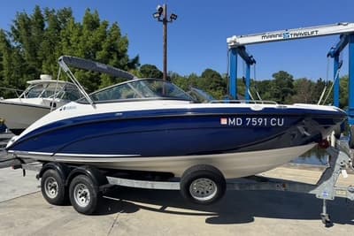 BOATZON | Yamaha Boats SX210 2020