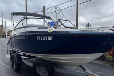 BOATZON | Yamaha Boats SX210 2020