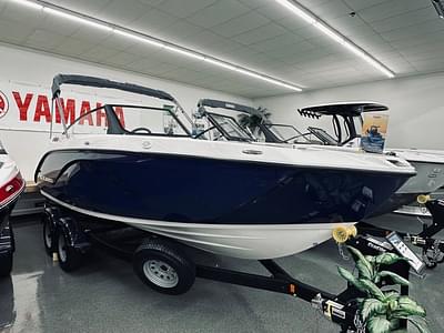 BOATZON | Yamaha Boats SX220 2025 BOATZON | Yamaha Boats SX220 2025