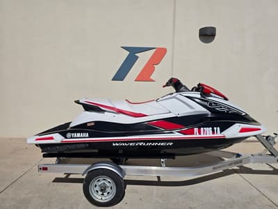 BOATZON | Yamaha Boats VX Deluxe 2021