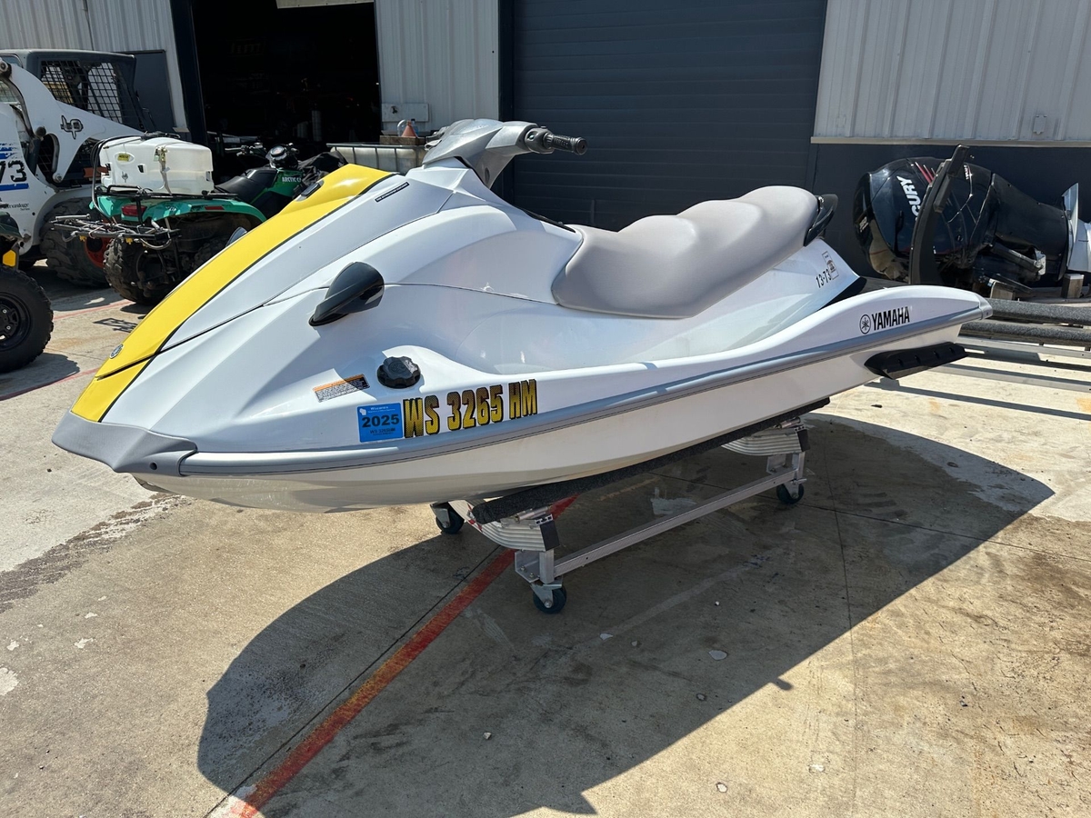 2005 Yamaha Boats WaveRunnerÂ® VXâ¢ 110 Deluxe - Sold Boat