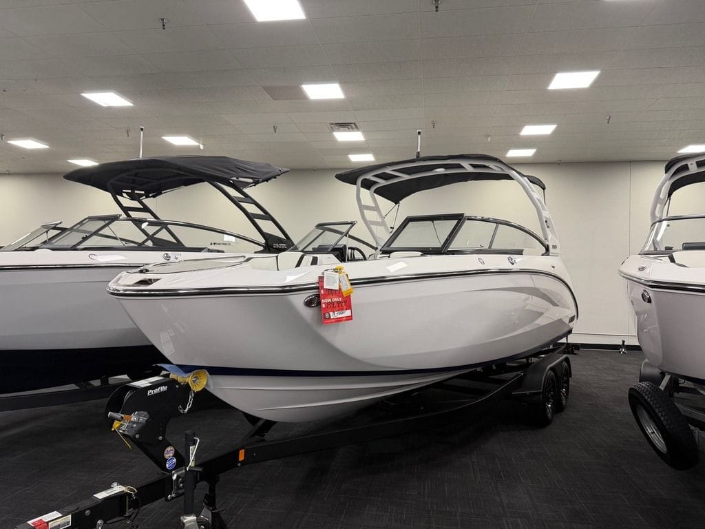New YAMAHA 252S 4STARWHITEPAINTED 2025 for sale in Covina New YAMAHA 252S 4STARWHITEPAINTED 2025 for sale in Covina