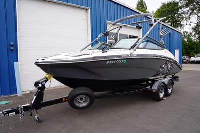 BOATZON | Yamaha Marine 212X With Painted Trailer 2014