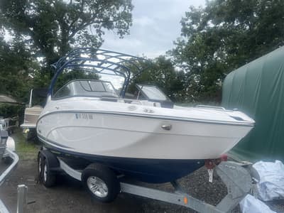 BOATZON | Yamaha Marine 242SE 2020