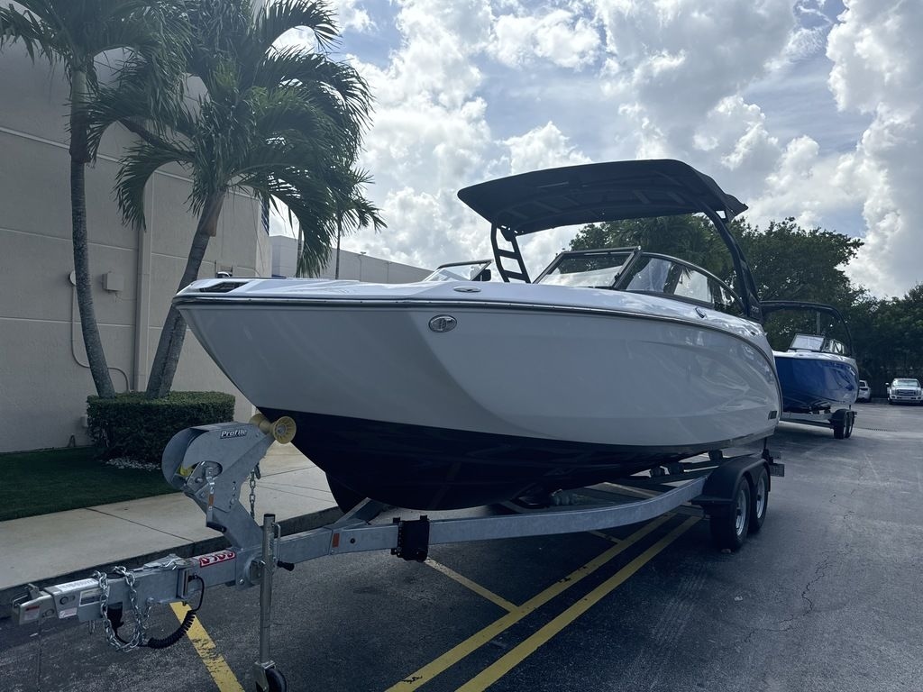 2025 Yamaha Boats 252SD - Sold Boat