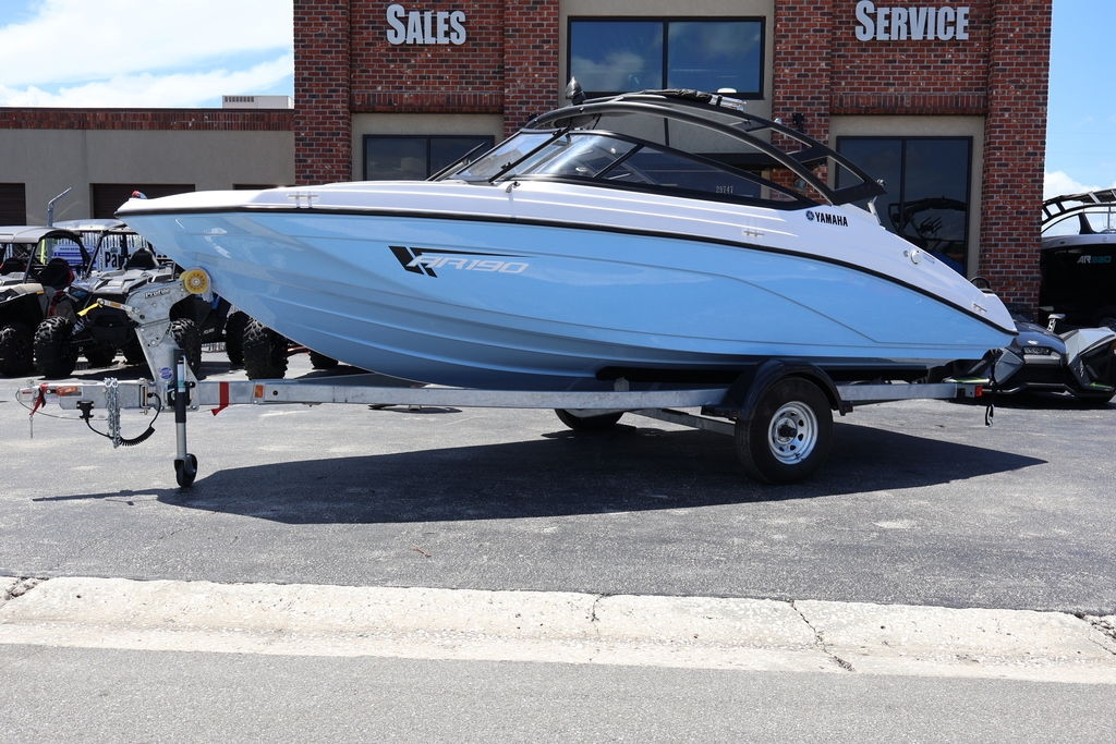 2025 Yamaha Marine AR190 POWDER BLUE GALVANIZED - Sold Boat