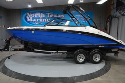 BOATZON | Yamaha Marine AR210 2017