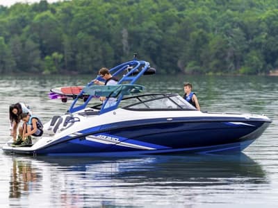 BOATZON | Yamaha Marine AR210 2020