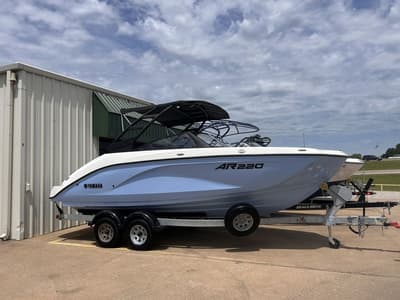 BOATZON | Yamaha Marine AR220 2024