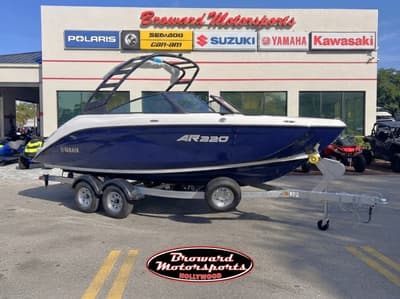 BOATZON | Yamaha Marine AR220 2027