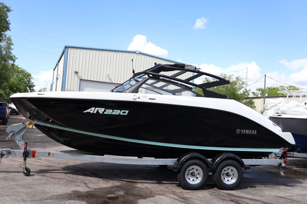 2026 Yamaha Marine AR220BLACKGALVANIZED - Sold Boat