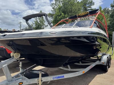 BOATZON | Yamaha Marine AR240 High Output 2011