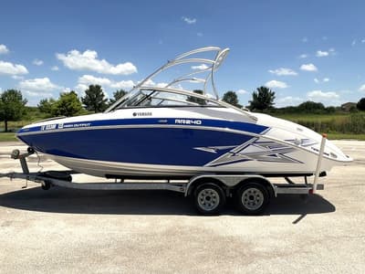 BOATZON | Yamaha Marine AR240 HO 2011