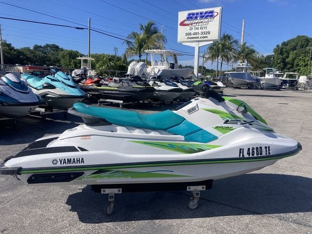 Used Sea-Doo Spark Trixx 2up Rotax 900 HO ACE IBR 2023 for sale in