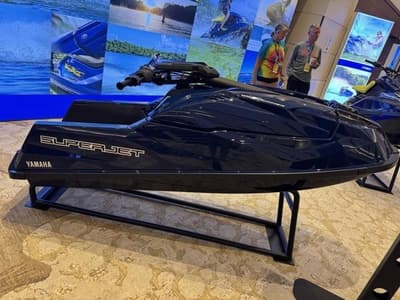 BOATZON | Yamaha WaveRunner SuperJet 2027