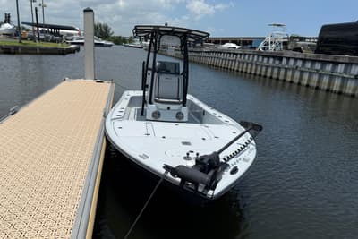 BOATZON | Yellowfin 24 Bay CE 2017