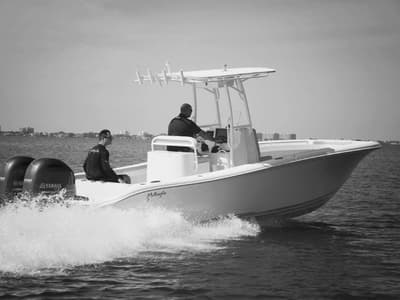 BOATZON | Yellowfin 26 Hybrid 2018