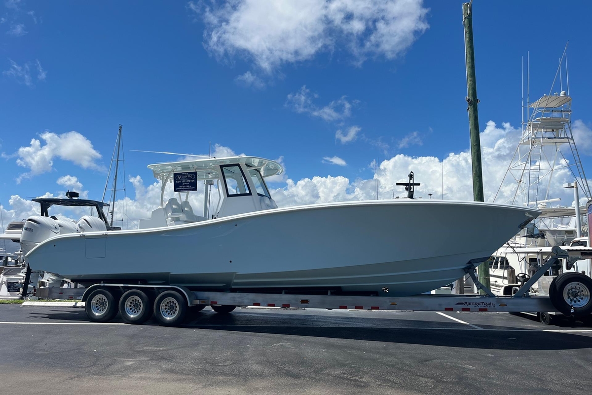 Yellowfin 36 Offshore 2025