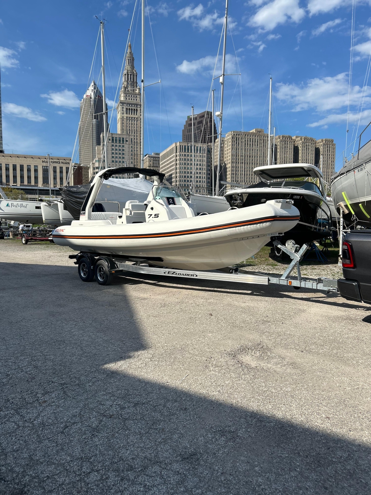 2025 Zodiac Medline 75 GT - Sold Boat