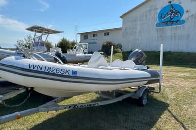 BOATZON | Zodiac Yachtline 2 Deluxe 420 2016