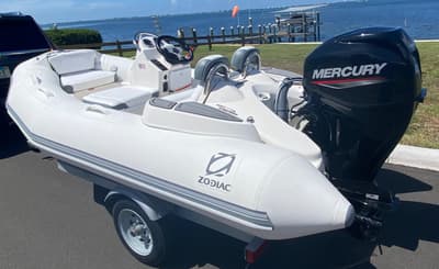 BOATZON | Zodiac Yachtline 360 2025