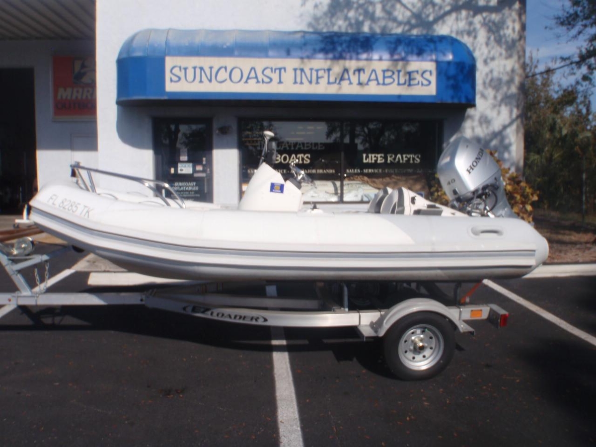 2004 Zodiac Yachtline Deluxe 380 - Sold Boat