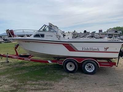 BOATZON | 1992 CELEBRITY 210 FISH HAWK