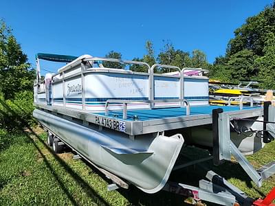 BOATZON | 1995 Godfrey Sweetwater 2423 ES BOATZON | 1995 Godfrey Sweetwater 2423 ES