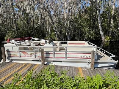 BOATZON | 1999 Crest Pontoons Crest II 22 w Johnson 60