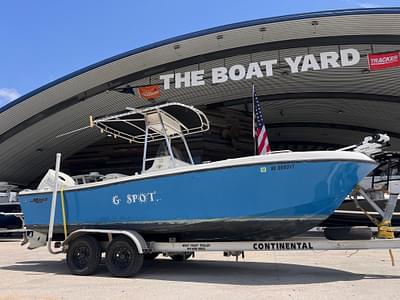 BOATZON | 1999 Mako 221 CC