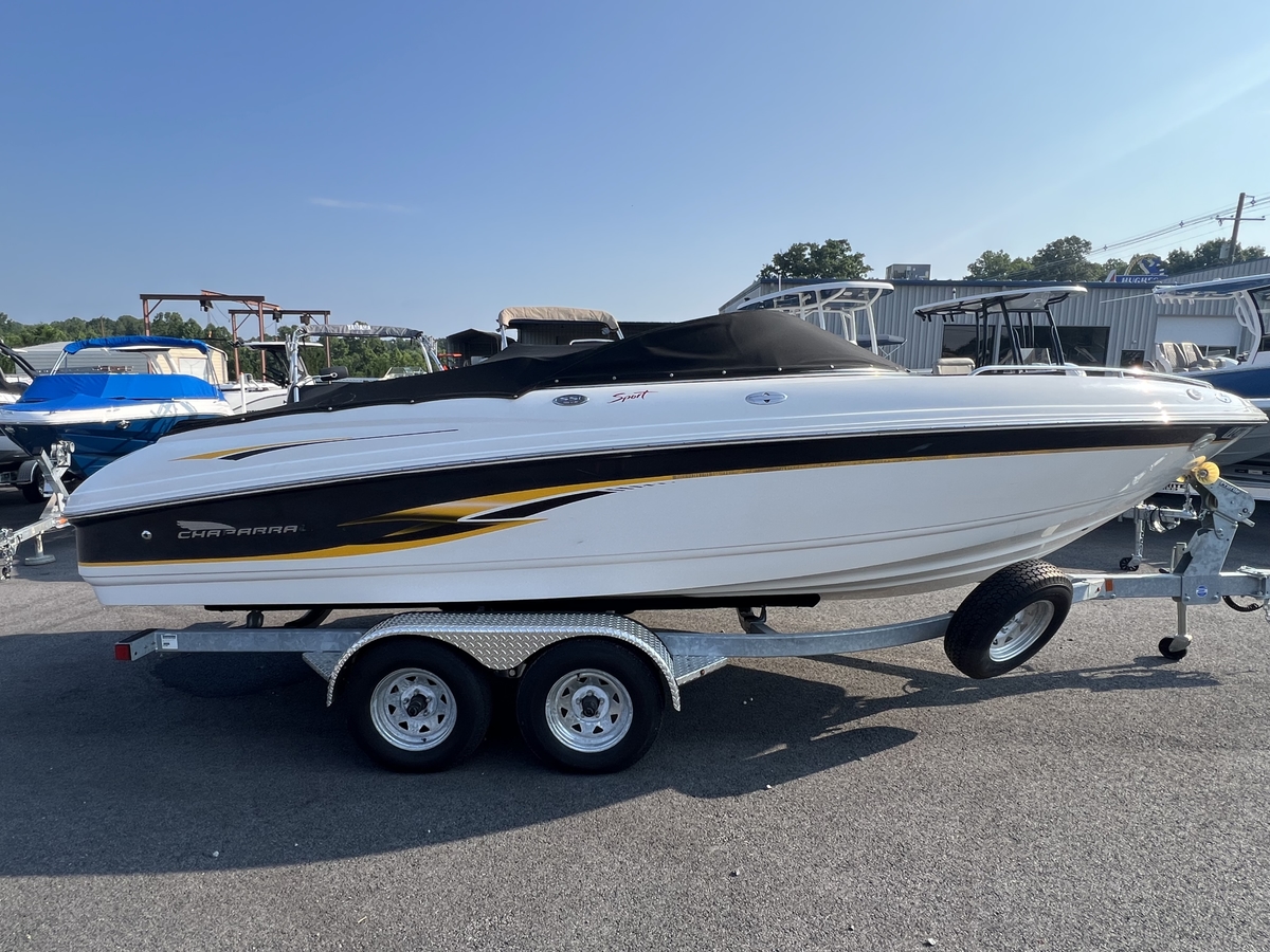 2000 Chaparral Chaparral 216 SSI 2000 - Sold Boat