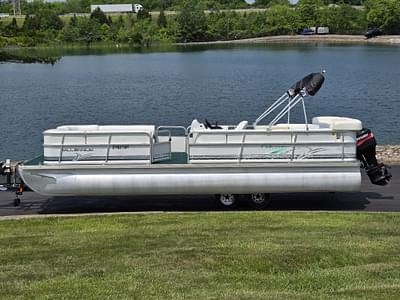 BOATZON | 2000 Odyssey 2505 Millennium BOATZON | 2000 Odyssey 2505 Millennium