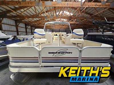 BOATZON | 2001 Bennington 180 Fish Cruise BOATZON | 2001 Bennington 180 Fish Cruise