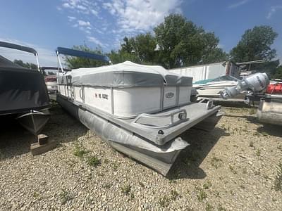BOATZON | 2001 Manitou OASIS