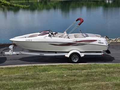 BOATZON | 2001 Yamaha LS 2000 BOATZON | 2001 Yamaha LS 2000