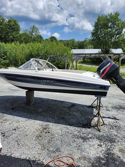 BOATZON | 2002 Bayliner 160