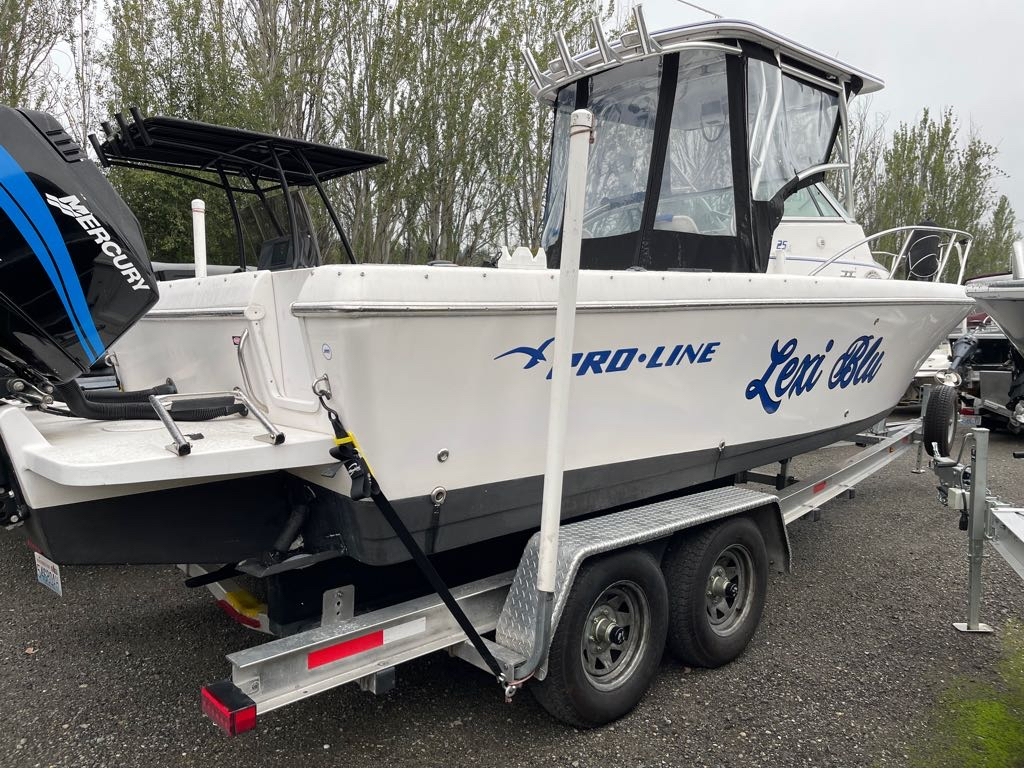 2004 Pro-Line ProLine 25 WALKAROUND 2004 - Sold Boat
