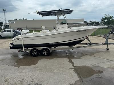 BOATZON | 2004 Robalo 230 CC